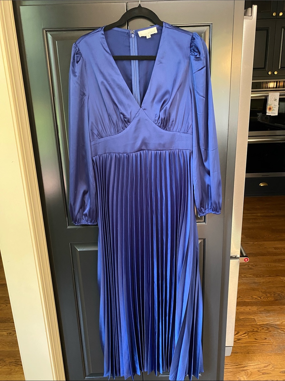 Pinch Royal Blue Long Sleeve Pleated V-Neck Dress